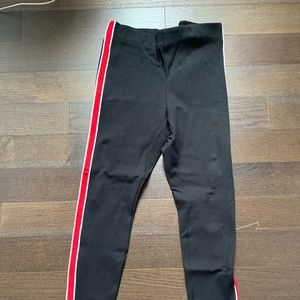 Black/red leggings